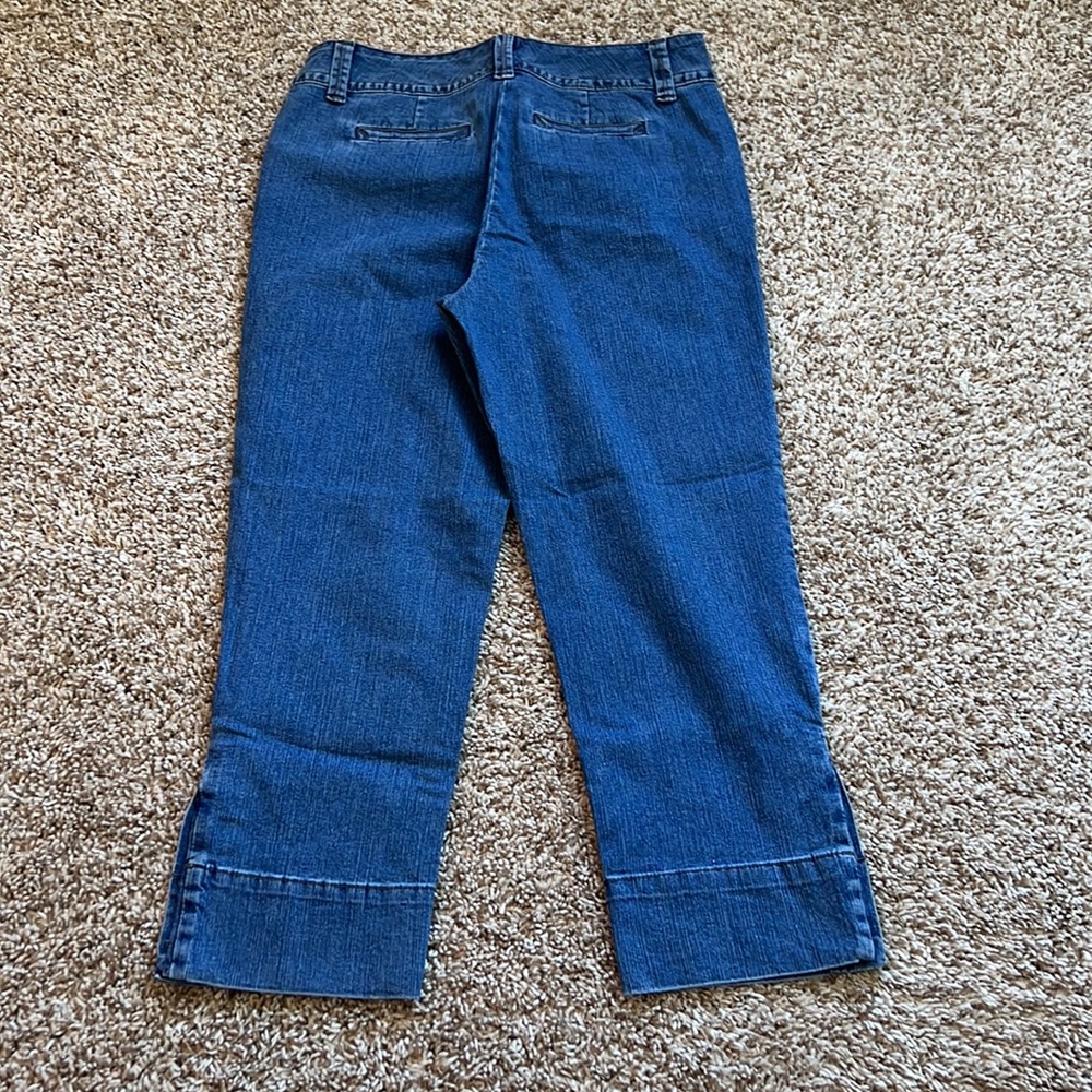 Charter Club Classic Fit Cropped Jeans - Picture 5 of 8